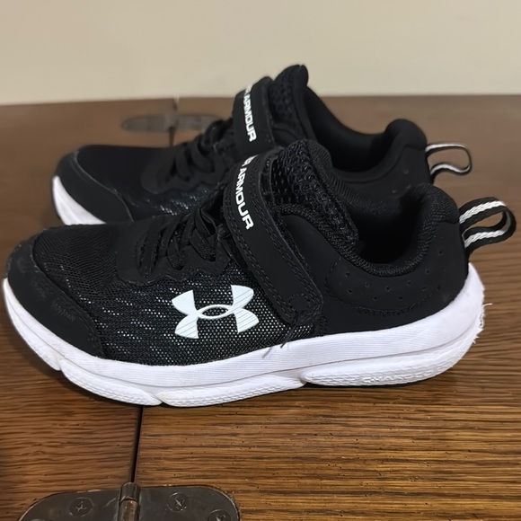 Under Armour Black and White Sneakers with Breathable Mesh - Picture 3 of 6